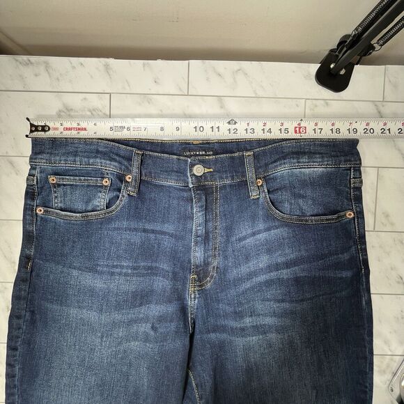 Lucky Brand Men’s Jeans 410 Athletic Straight 36/29 Medium Blue 5 Pocket Cowboy - Picture 7 of 13